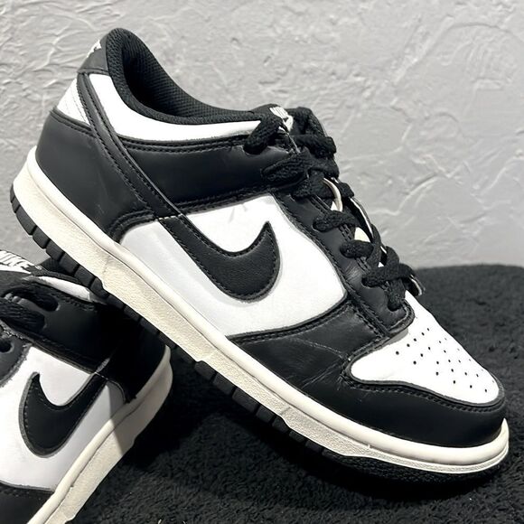 🔥🔥 Nike Dunk Low (Panda) Kids Black and White Sneakers - Big Kids Size 6.5 - E - Picture 2 of 12